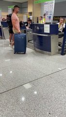 Man Tosses Luggage When His Suitcase Weighs Too Much