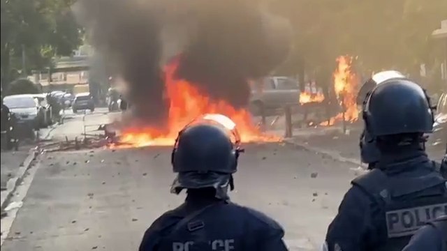 Adolescent tué par la police : des tensions avec les forces de l’ordre à Nanterre, sept interpellations