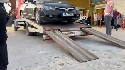 Yeğenini darp eden eşinin bulunduğu araca kurşun yağdırdı