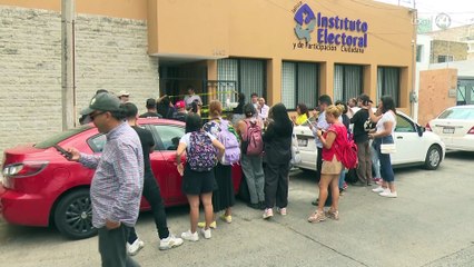 Haces de la comunidad LGBTIQ+ clausuró el IEPC ante la falta de espacio políticos