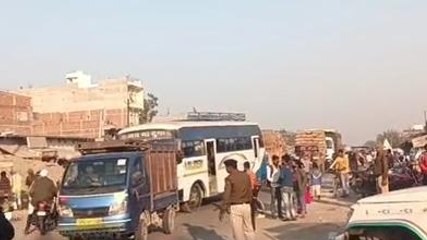 BREAKING: रोहतास में दो बाइक की हुई जोरदार टक्कर में 5 लोग घायल, स्थिति नाजुक