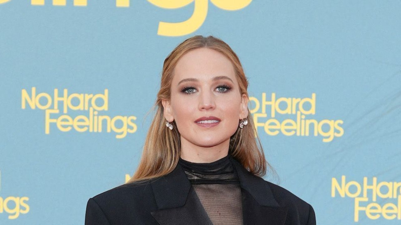 Miley Cyrus trompée par Liam Hemsworth avec Jennifer Lawrence  ? L’actrice dément la rumeur