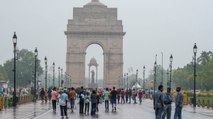 Delhi Weather Today: दिल्ली में आज भी बरसेंगे बादल, IMD ने जारी किया Yellow Alert