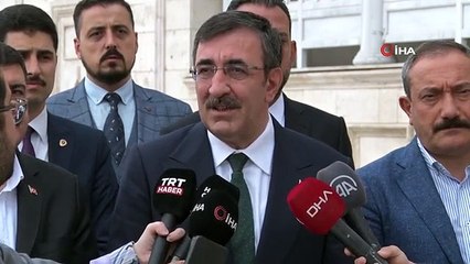 Cumhurbaşkanı Yardımcısı Yılmaz: 'Ülkemizin huzur, esenlik içinde bu bayramı tamamlamasını temenni ediyoruz'