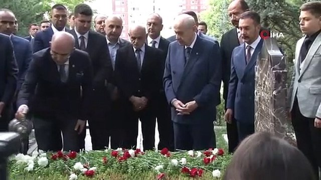 MHP Genel Başkanı Devlet Bahçeli, Alparslan Türkeş'in kabrini ziyareti sonrası açıklamalarda bulundu