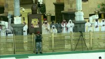 الحجاج يؤدون صلاة العيد في المسجد الحرام