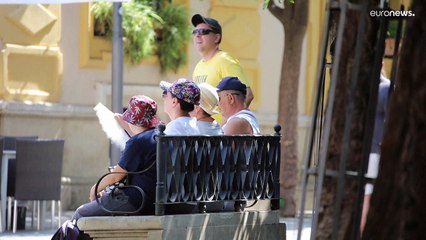 شاهد: موجة مبكرة من الطقس شديد الحرارة تعصف بمدينة إشبيلية الإسبانية