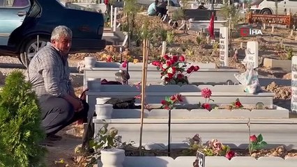 Fête de la tristesse des victimes du tremblement de terre au cimetière