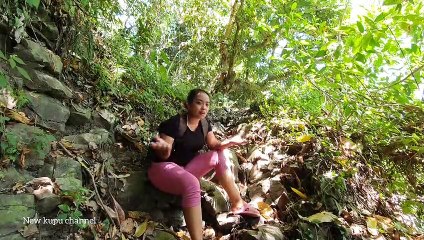 this waterfall is beautiful but i'm afraid, lots of spiders