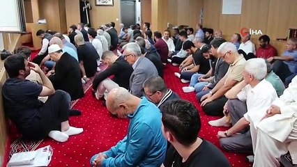 Des mosquées ont débordé pendant la prière de l'Aïd al-Adha à Paris
