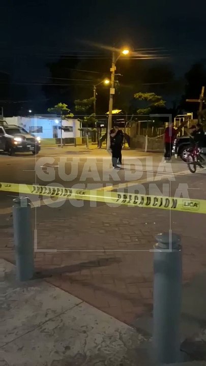 Una mujer que se encontraba privada de su libertad, fue liberada por sus captores en la plaza principal de Santa Cruz del Valle, en Tlajomulco #GuardiaNocturna