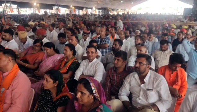 Rajnath Singh Balesar Visit Live: नहीं उड़ा हेलिकॉप्टर तो इतना बड़ा काफिला लेकर बालेसर पहुंचे राजनाथ सिंह, देखें VIDEO