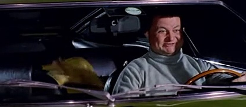 Pippo Franco L'autostop - migliori scene comiche divertenti Film cult Giovannona Coscialunga disonorata con onore 1973 Edwige Fenech