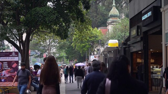Brasil tem 203 milhões de habitantes, 10 milhões a menos que esperado