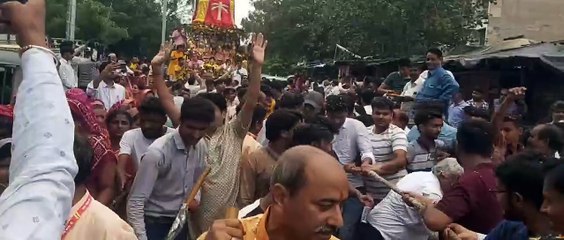नगर भ्रमण पर निकले भगवान जगन्नाथ