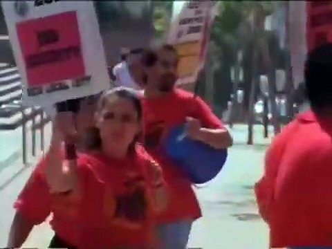 Bread and Roses Bande-annonce (EN)