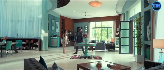 Chestha Bhagat Hot Kissing Scenes in Maaya 3