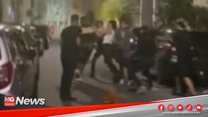 MGNews : Lelaki Bergaduh Berebut Teman Wanita di Jalan Raya
