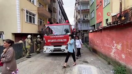 Pendik'te bayram günü korkutan yangın: Mahsur kalanlar kurtarıldı