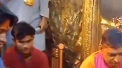 राजगढ़: मां जालपा मंदिर पहुंचे पं. धीरेंद्र शास्त्री, विधि-विधान से की पूजा अर्चना