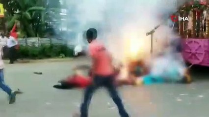 Hindistan’da festival sırasında elektrik akımına kapılan 2’si çocuk 7 kişi öldü