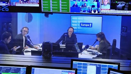 «C'est magique» : au Louvre-Lens, la Dentellière de Vermeer fait une entrée remarquée