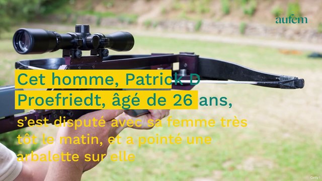 Un père de famille tue accidentellement sa fille de 3 semaines avec une arbalète, en visant sa femme
