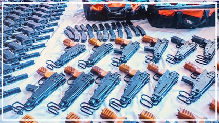 Großer Waffenfund bei "Rechts-Rockern" in OÖ sichergestellt