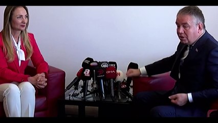 AK Parti ve CHP'nin bayramlaşma töreninde gergin anlar