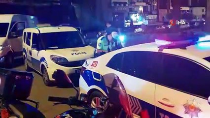 Une personne qui a résisté à la police et son ami ont été arrêtés