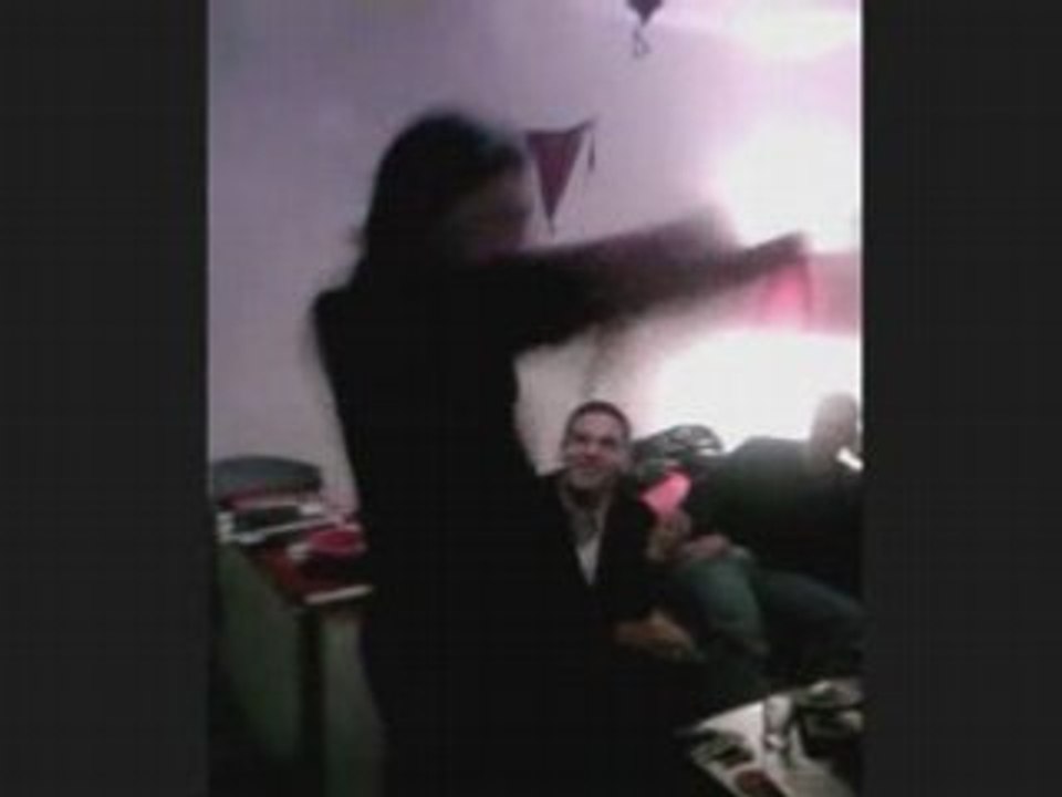 mikel tecktonik lol!!!!!!!!!!