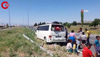 Kayseri'de minibüs ile kamyon çarpıştı: 1 ölü, çok sayıda yaralı!