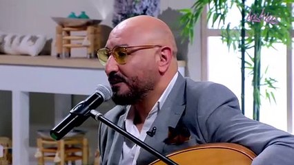 رامي شفيق يُغني في الدنيا عيد