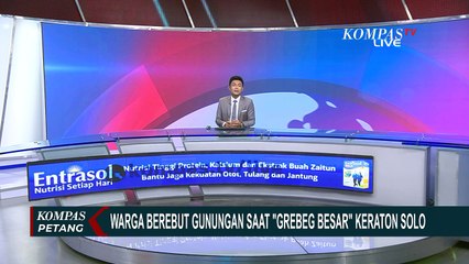 Warga Berebut Makanan dari Gunungan 'Gerebeg Besar' Keraton Yogyakarta!