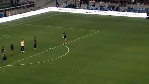 Un tir ultra précis avec un ballon de foot