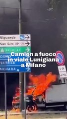 Incendio a Milano, camion divorato dalle fiamme in viale Lunigiana: il video del rogo