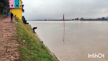 नर्मदा का जल स्तर बढ़ा, परमहंस घाट की डूबी सीढिय़ां