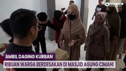 Download Video: Ambil Daging Kurban, Ribuan Warga Berdesakan di Masjid Agung Cimahi