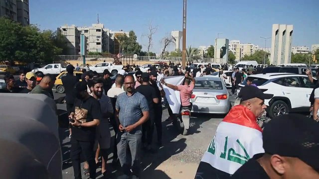 Iraquianos protestam na embaixada sueca em Bagdá por queima do Alcorão