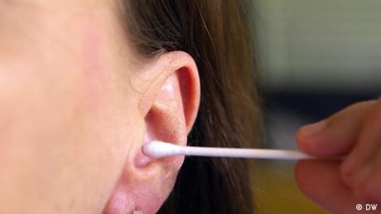 Vorsicht Wattestäbchen - so schützt du deine Ohren!