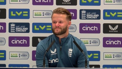 Ben Duckett reaction on day 2 of second Ashes test as he falls short of his century