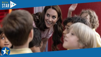 "Ne le dis à personne, chut !" : Kate Middleton face à un enfant beaucoup trop curieux, elle répond