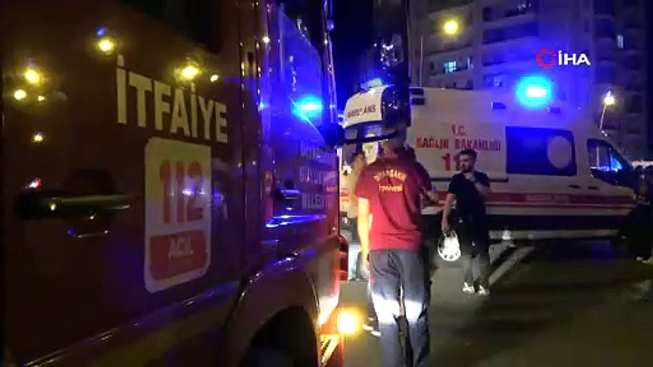 Diyarbakır’da kontrolden çıkan 2 otomobil markete daldı: 1 ölü, 5 yaralı