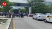 Familiares de trabajadores secuestrados bloquean carretera Chiapa de Corzo-Tuxtla, en Chiapas