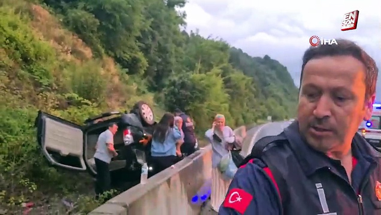 Zonguldak'ta otomobil bariyere çarparak takla attı
