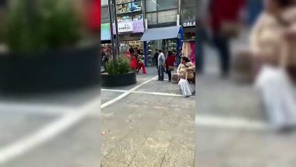 Pelea de dos artistas callejeros en Córdoba
