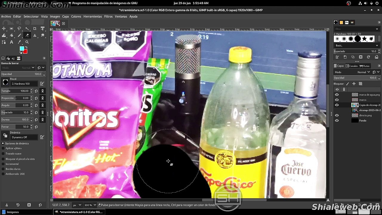 ¿Quieres aprender a crear miniaturas impresionantes para tus videos de YouTube? ¡Estás en el lugar correcto! En este tutorial de diseño gráfico, te guiaré paso a paso a través del uso del software GIMP en Linux. Descubrirás técnicas profesionales para ela