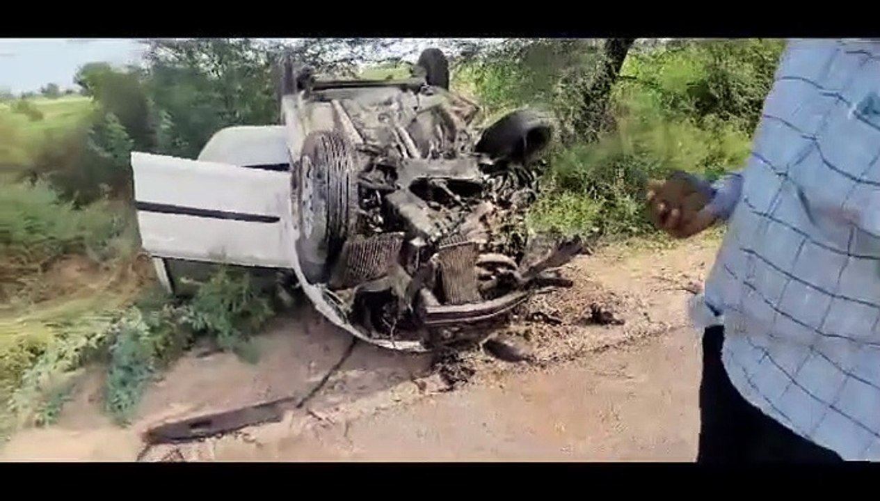 Two cars collided in Rawatsar, three people died, two injured