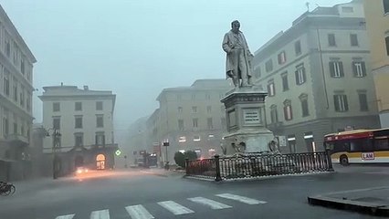 Bomba d'acqua su Livorno (video Novi)