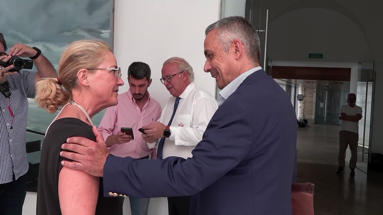 El PP sella un gobierno en Extremadura con Vox